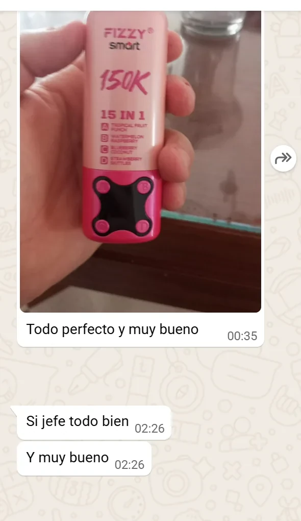 Anonymised Spanish customer feedback with a FIZZY Smart 150K product photo